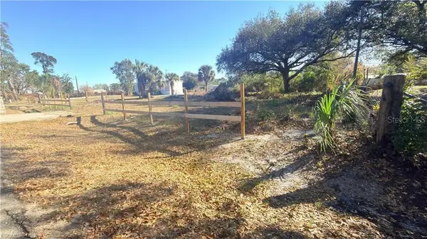 8395 Ebson Drive, NORTH FORT MYERS, FL 33917