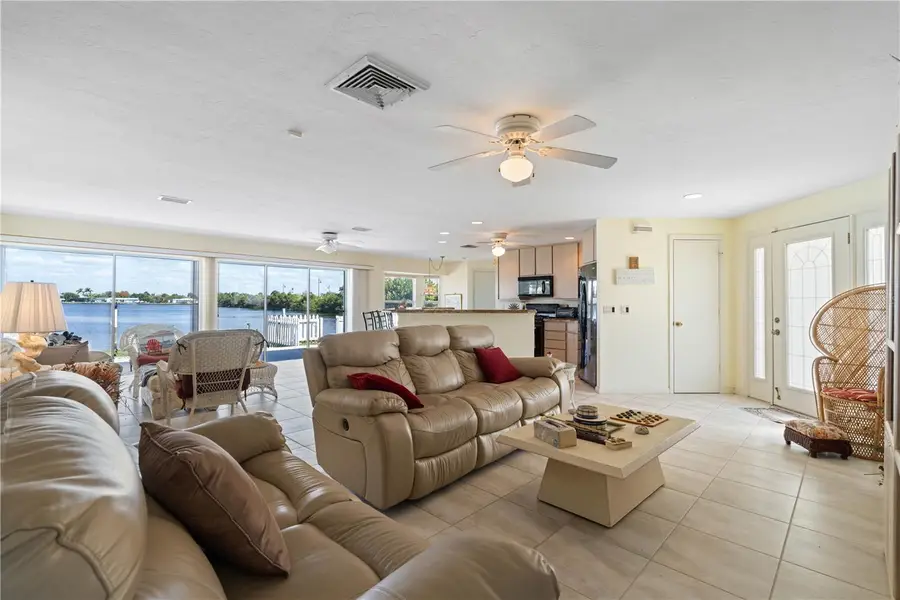 109 W Tarpon Boulevard Nw, Port Charlotte, FL 33952 - #3