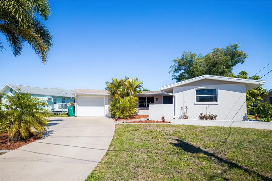 209 Deerfield Avenue Ne, Port Charlotte, FL 33952 - #2