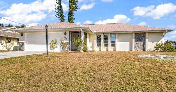 285 Mark Twain Lane, ROTONDA WEST, FL 33947