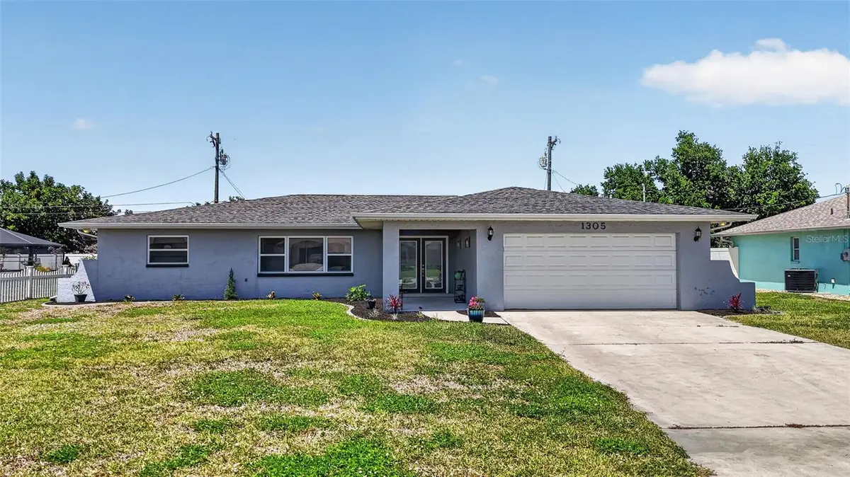 1305 SE 37th Terrace, Cape Coral, FL 33904 - #1
