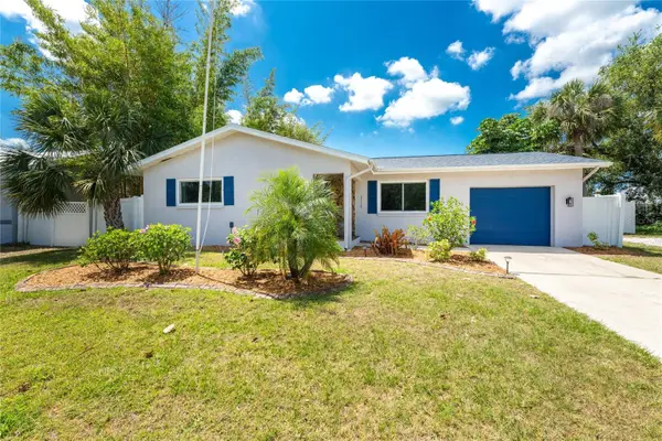 557 Magnolia Avenue Nw, PORT CHARLOTTE, FL 33952