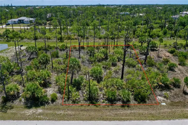 8228 Leafy Way, PORT CHARLOTTE, FL 33981