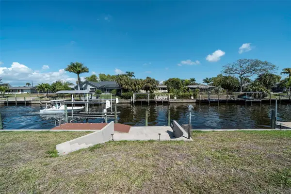 1433 SE 28th Terrace, CAPE CORAL, FL 33904