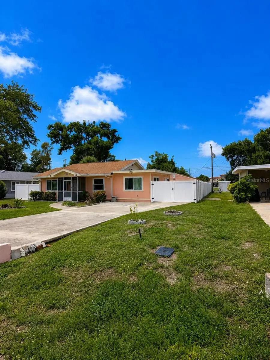 733 Laurel Avenue, Venice, FL 34285 - #2