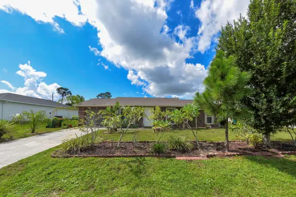 2678 Rock Creek Drive, PORT CHARLOTTE, FL 33948