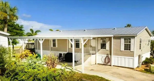 3127 Bayside Parkway, PUNTA GORDA, FL 33982