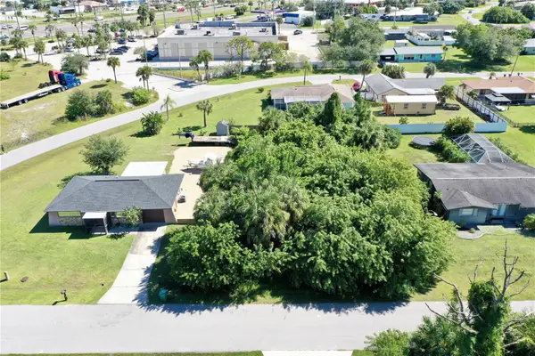 581 Spruce Street Nw, PORT CHARLOTTE, FL 33952