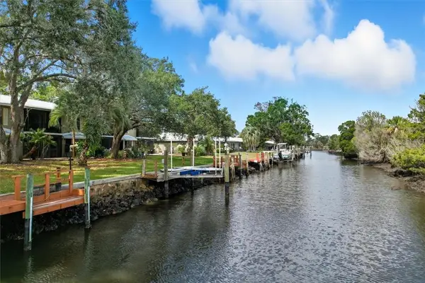 11322 W Bayshore Drive, Crystal River, FL 34429