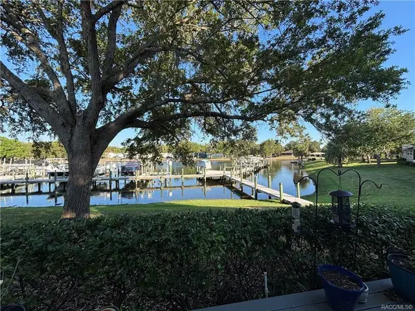 11014 W Cove Harbor Drive, Crystal River, FL 34428
