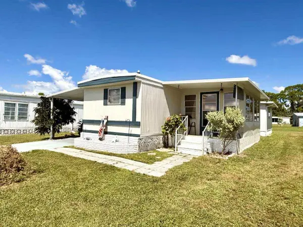 5516 Holiday Park Boulevard, NORTH PORT, FL 34287