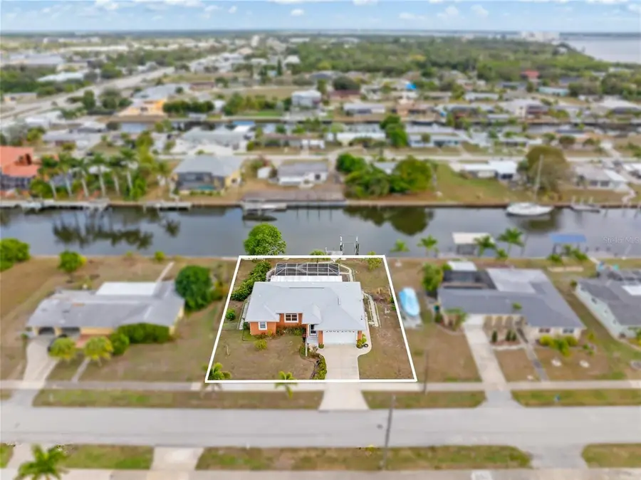 125 Baldwin Court Se, Port Charlotte, FL 33952 - Image #2