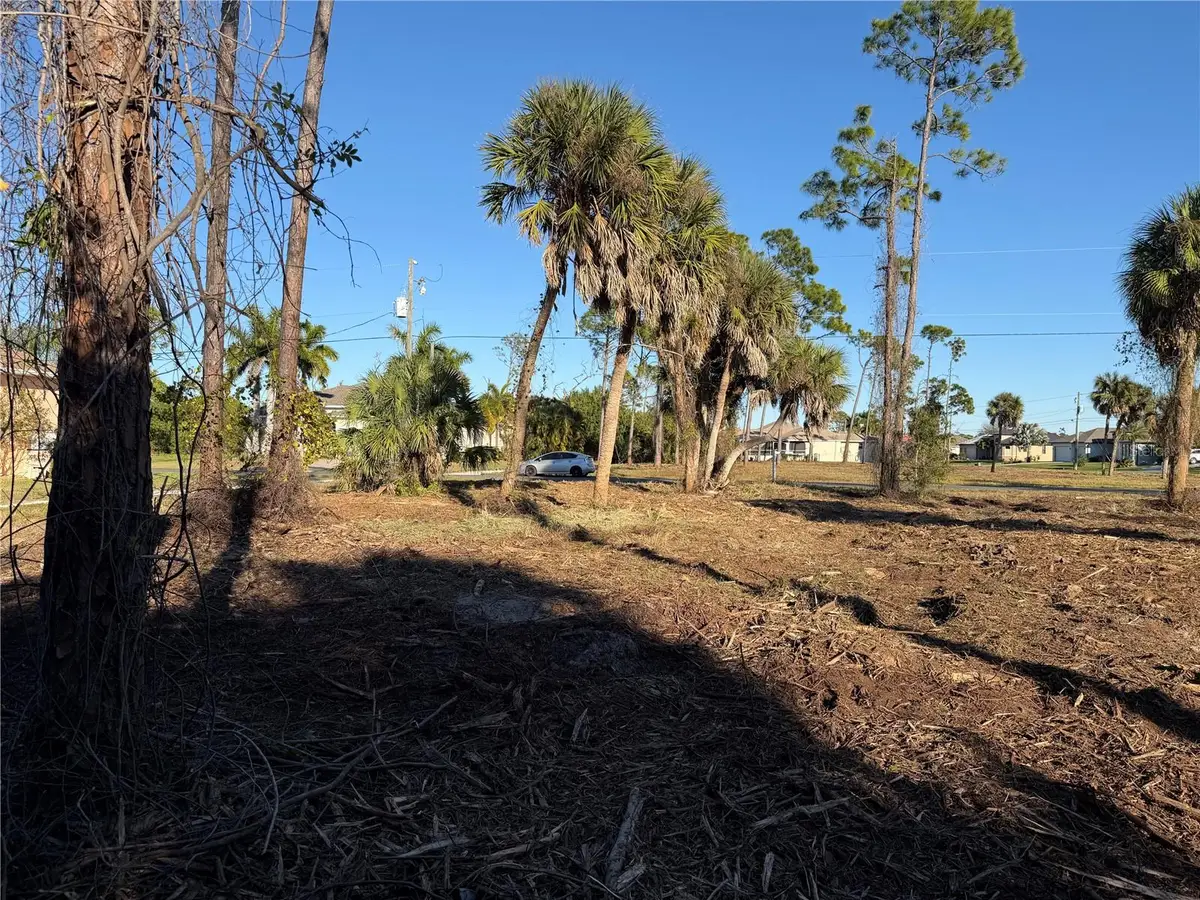 2 Pine Valley Pl, Rotonda West, FL 33947 - Image #1