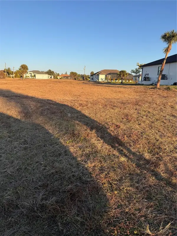 215 Rotonda Boulevard S, ROTONDA WEST, FL 33947