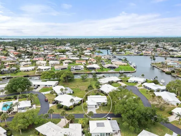 35 Oakwood Drive N #35, ENGLEWOOD, FL 34223