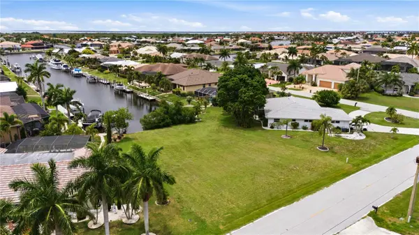 1121 Coronado Drive, PUNTA GORDA, FL 33950