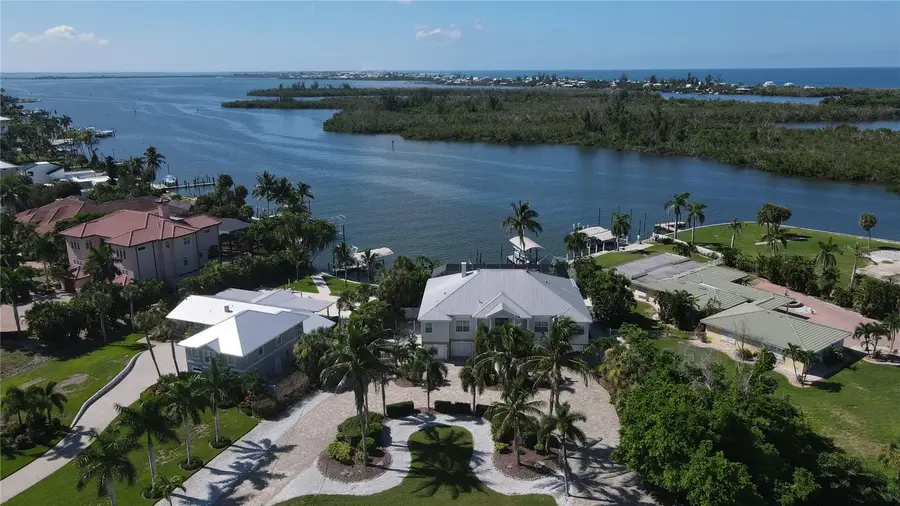 100 Buccaneer Bend, Placida, FL 33946 - #2