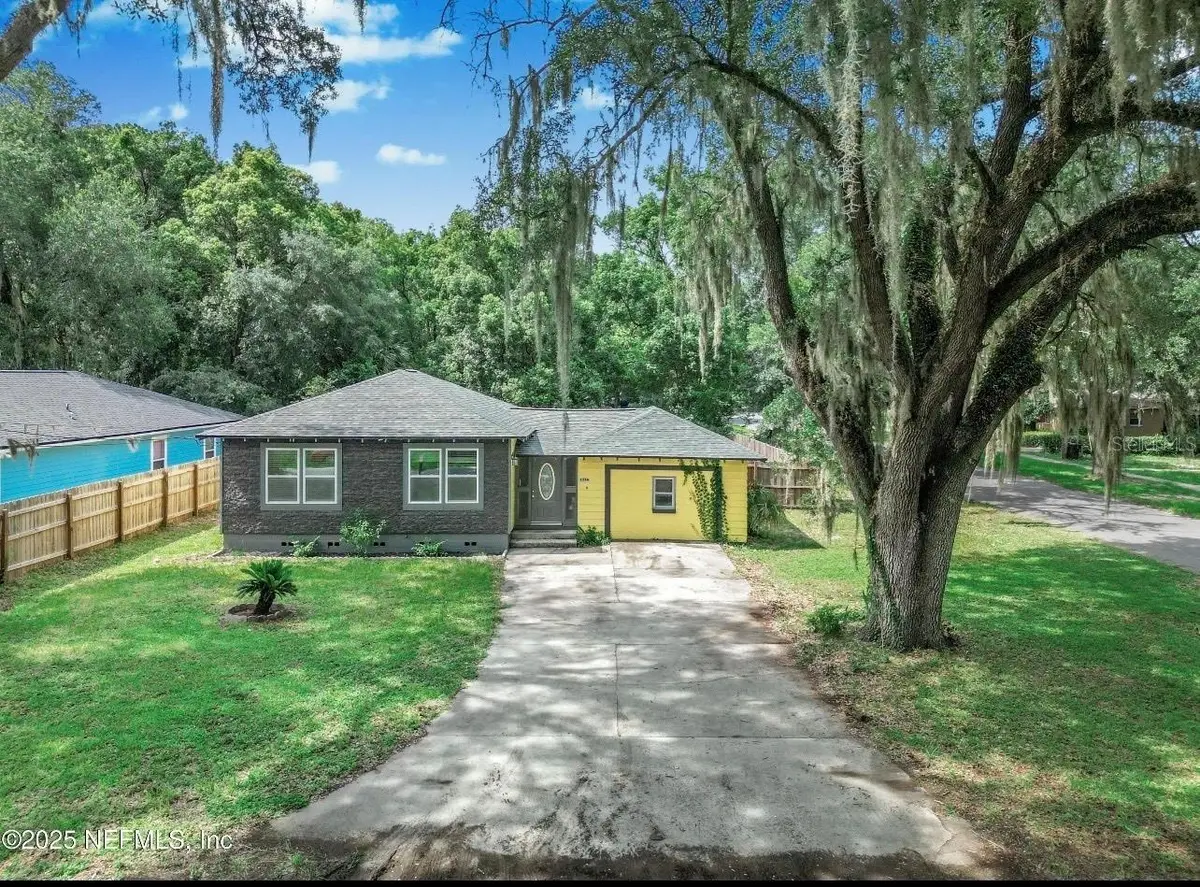 1334 NE 1st Avenue, Gainesville, FL 32641 - Image #1