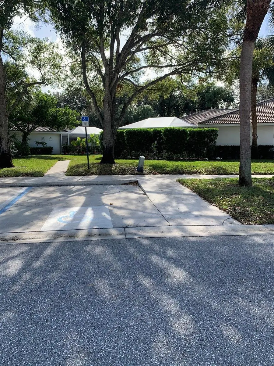 9502 Chapman Oak Court, Palm Beach Gardens, FL 33410 - Image #2