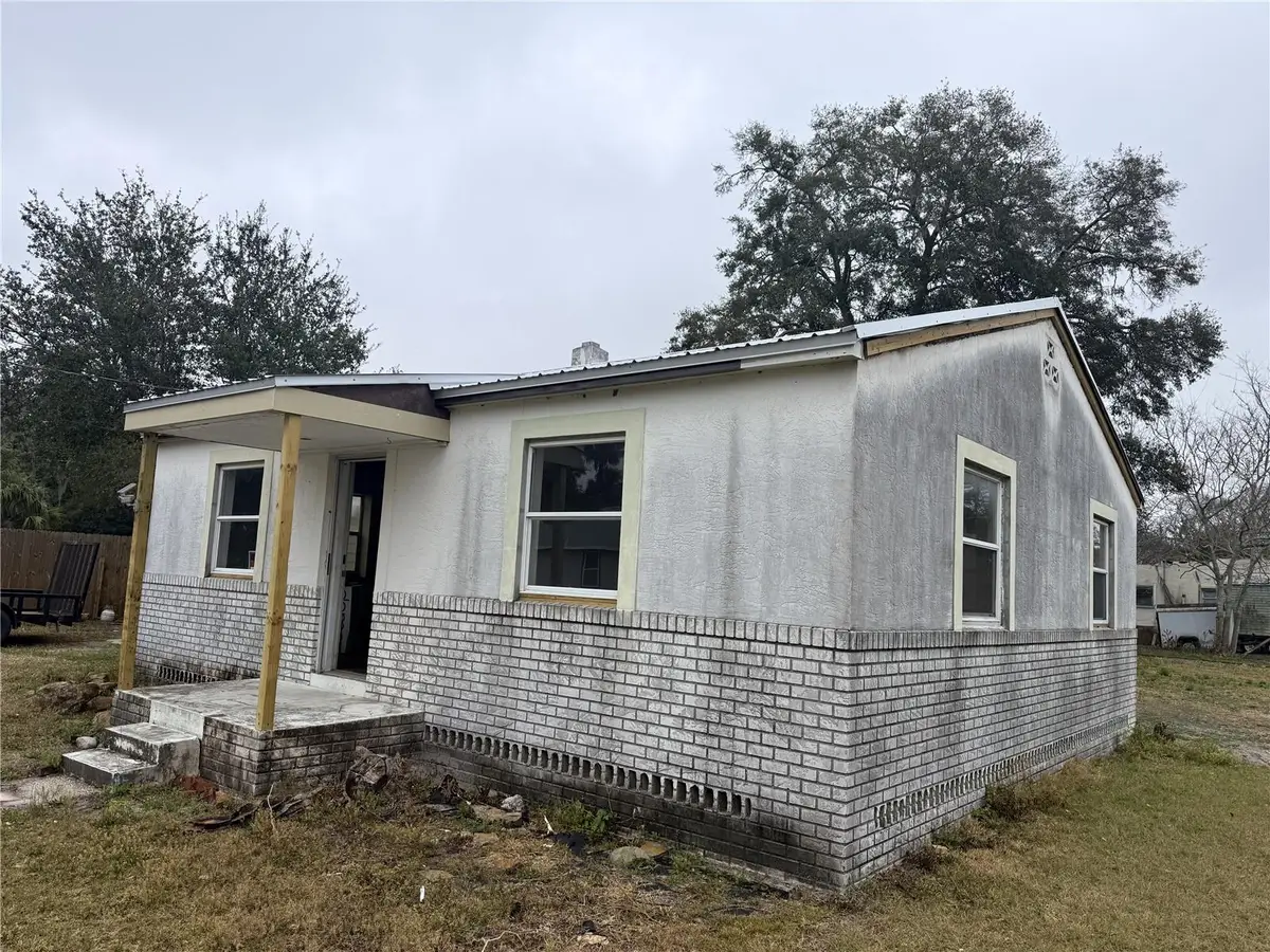 283 Newcomb Street, New Smyrna Beach, FL 32168 - #1