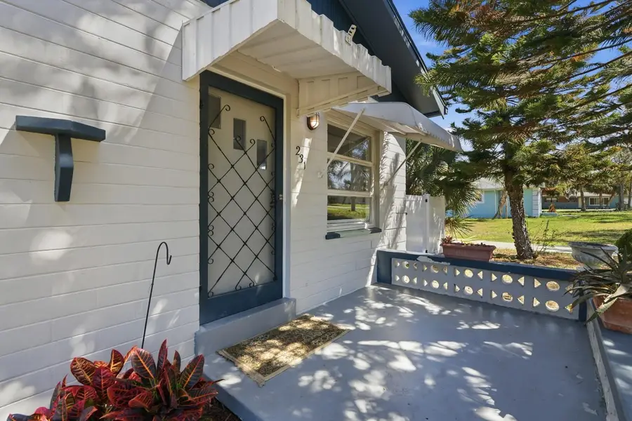 231 N Ridgewood Avenue, Ormond Beach, FL 32174 - #2
