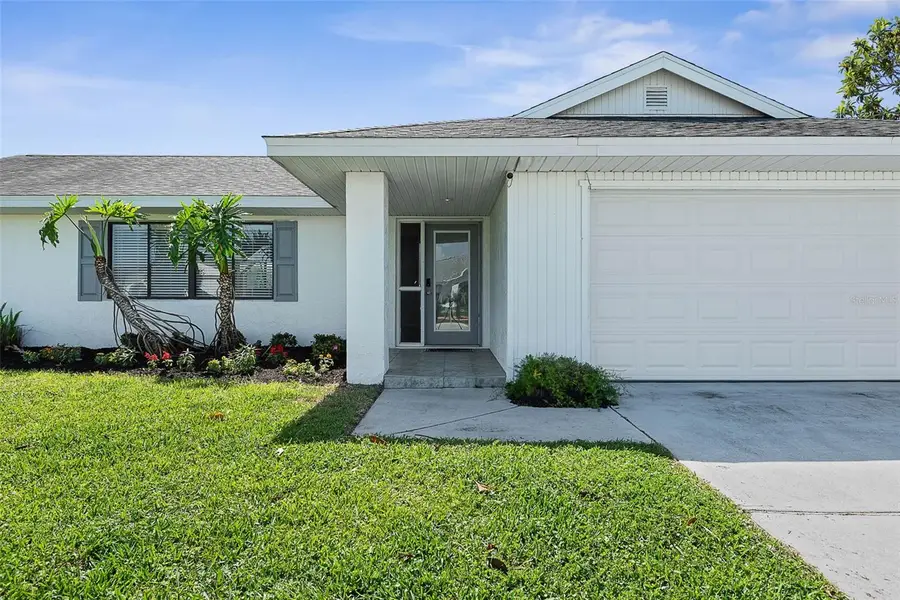12 Clarendon Court S, Palm Coast, FL 32137 - #2