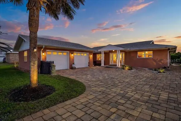 6 Beachside Drive, PALM COAST, FL 32137