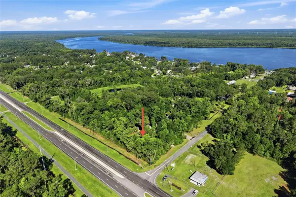 103 Troupe Road, SAN MATEO, FL 32187