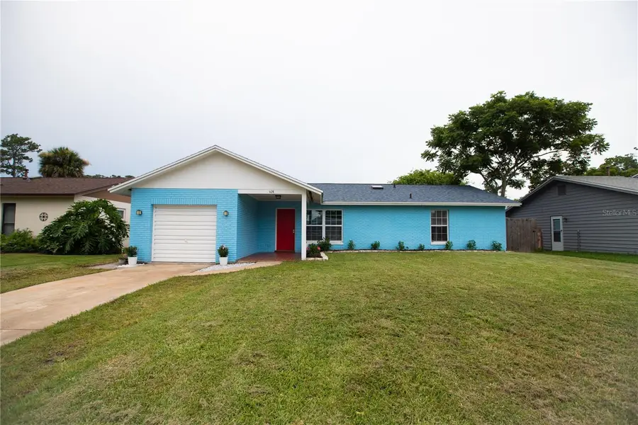 526 Dorset Circle, South Daytona, FL 32119 - #2