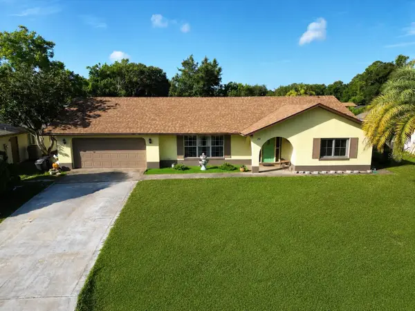 10 Blackburn Place, PALM COAST, FL 32137