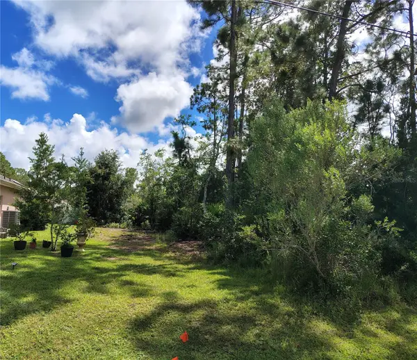 8 Ryding Lane, PALM COAST, FL 32164