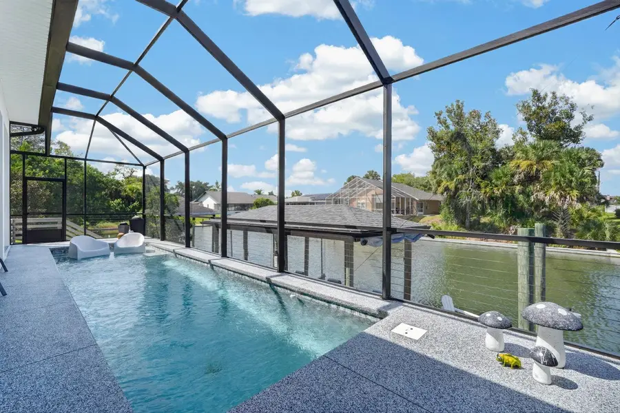 9 Crossgate Court E, Palm Coast, FL 32137 - #2