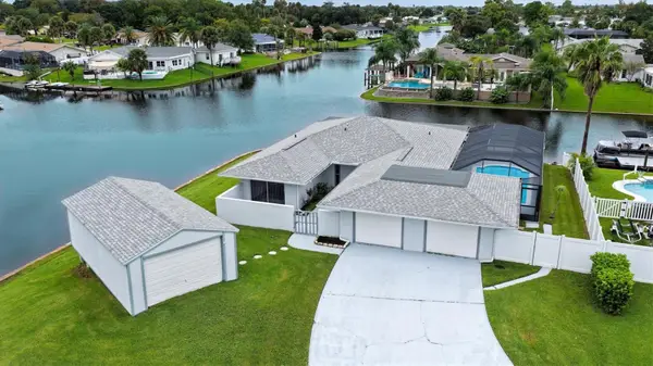 9 Castle Court, PALM COAST, FL 32137