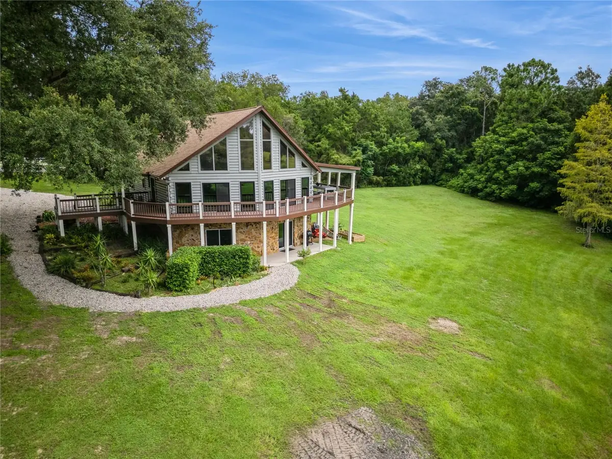 26348 SE Highway 42, Umatilla, FL 32784 - Image #1