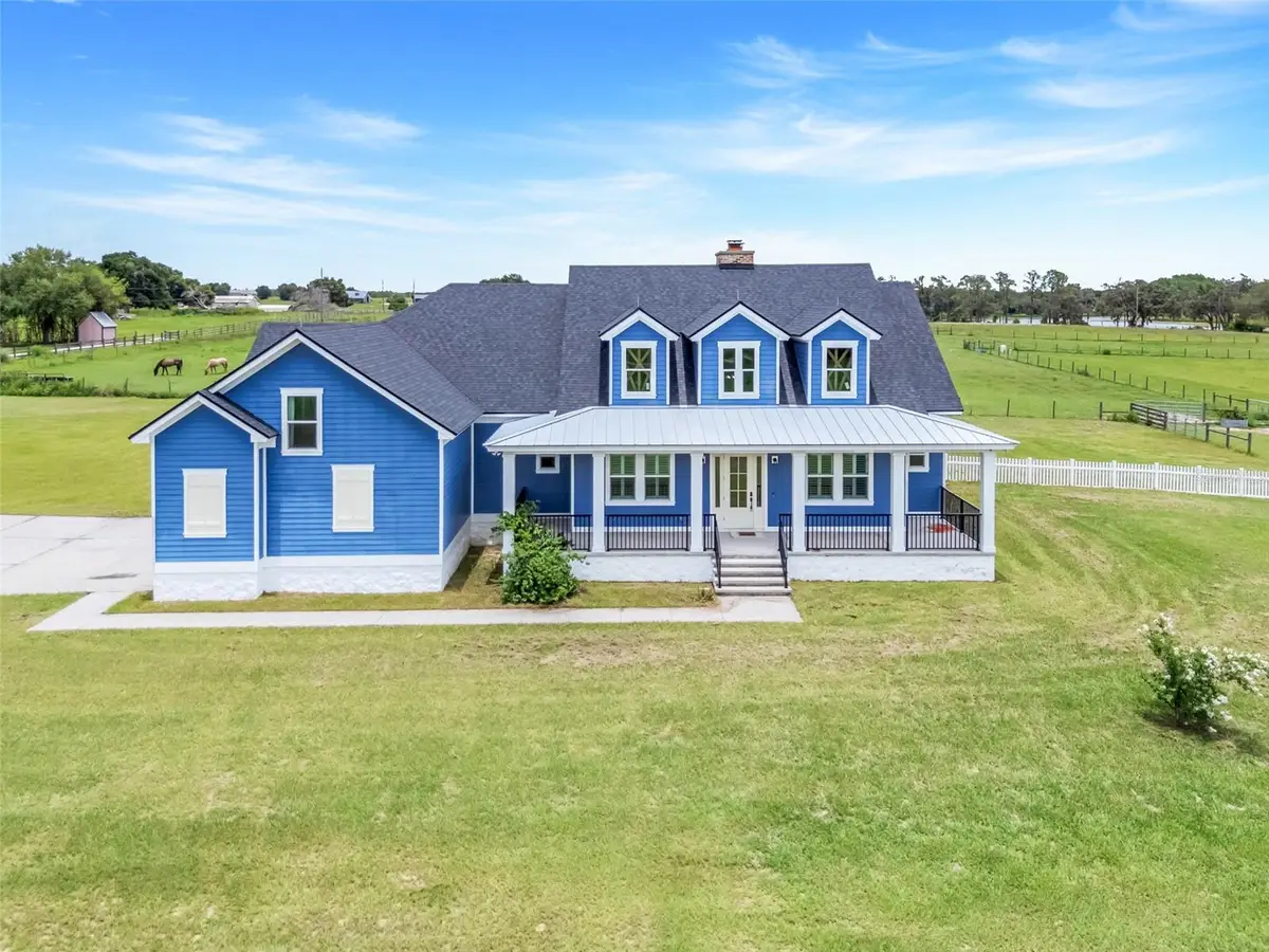 2437 Bay Lake Loop, Groveland, FL 34736 - Image #1