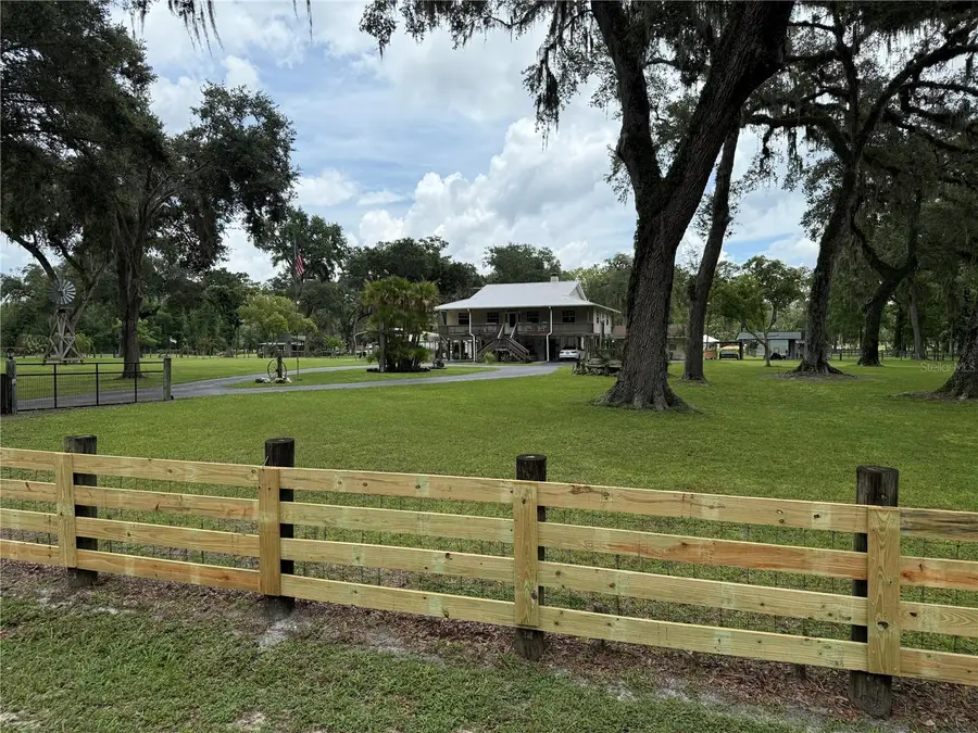 2403 County Road 416n, Lake Panasoffkee, FL 33538 - Image #3