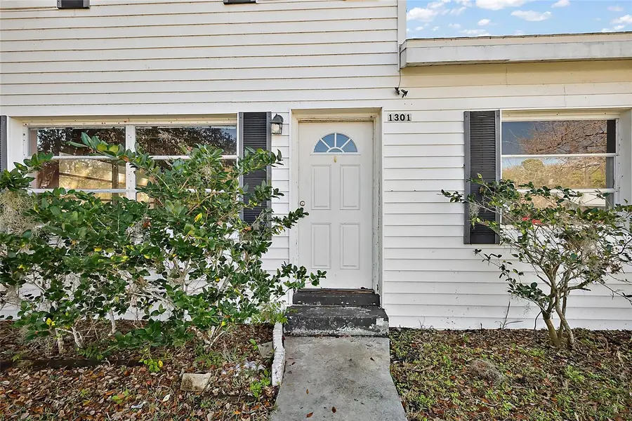 1301 N Shore Drive, Leesburg, FL 34748 - Image #3