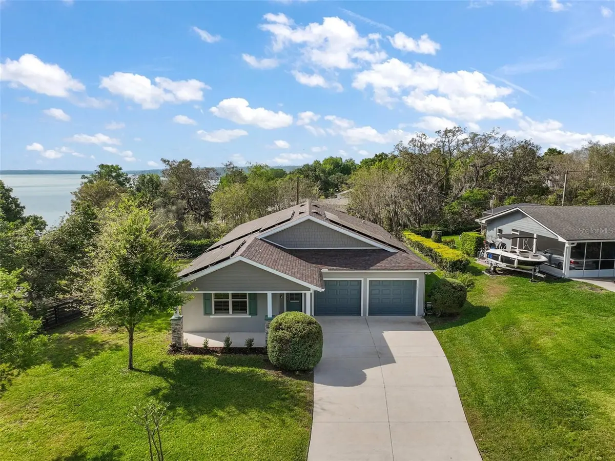 137 E Palmetto Avenue, Howey In The Hills, FL 34737 - #1