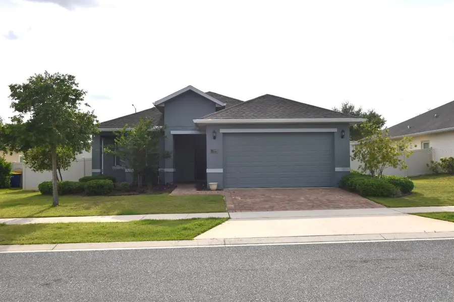 709 Calabria Way, Howey In The Hills, FL 34737 - Image #2