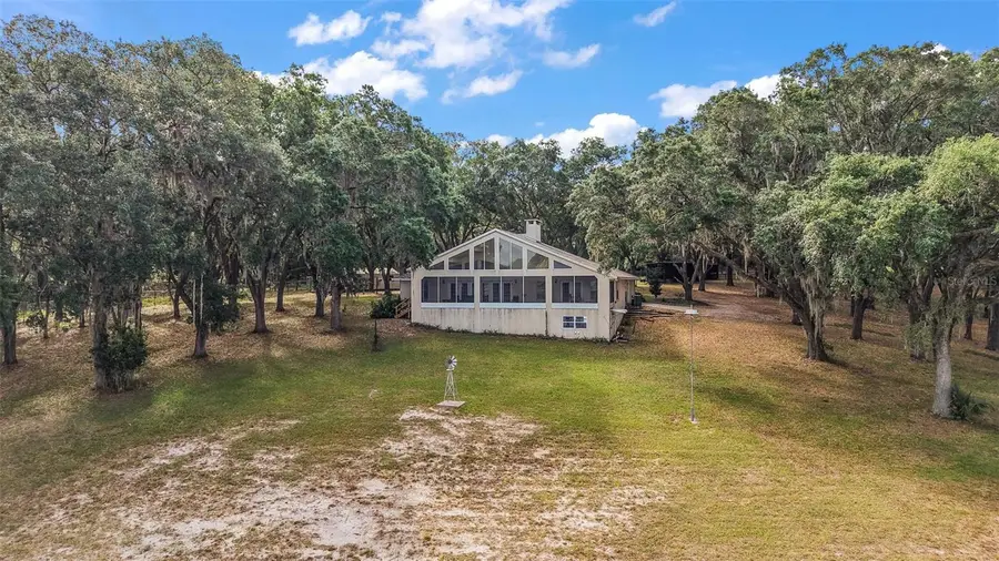 27011 SE Highway 42, Umatilla, FL 32784 - Image #2