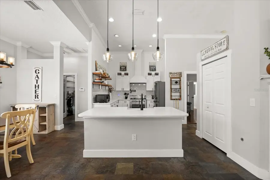 28924 Discovery Road, Tavares, FL 32778 - Image #2