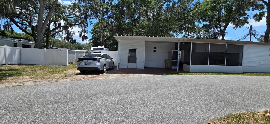 813 Oakwood Circle, Wildwood, FL 34785 - Image #2