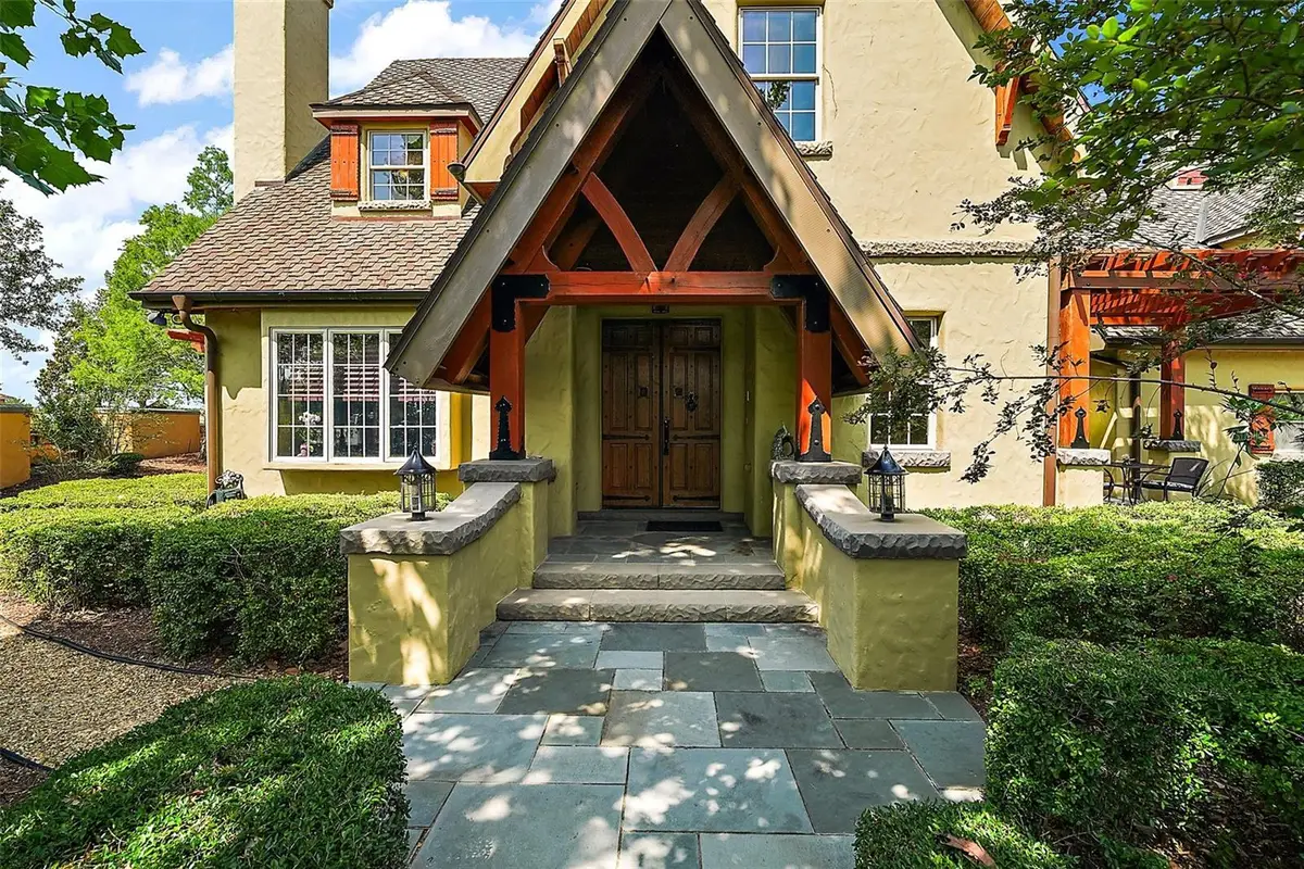 707 S Dixie Drive, Howey In The Hills, FL 34737 - Image #1