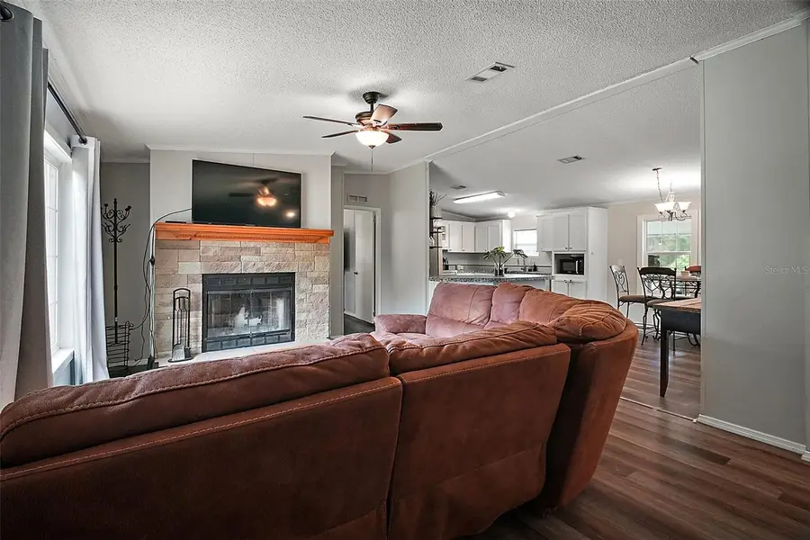 42826 Piney Acres, Paisley, FL 32767 - Image #3