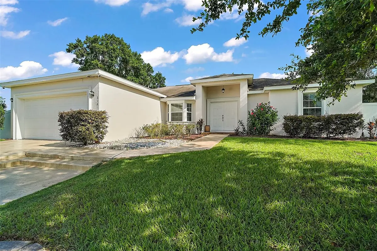 314 Stone Castle Loop, Lady Lake, FL 32159 - Image #1