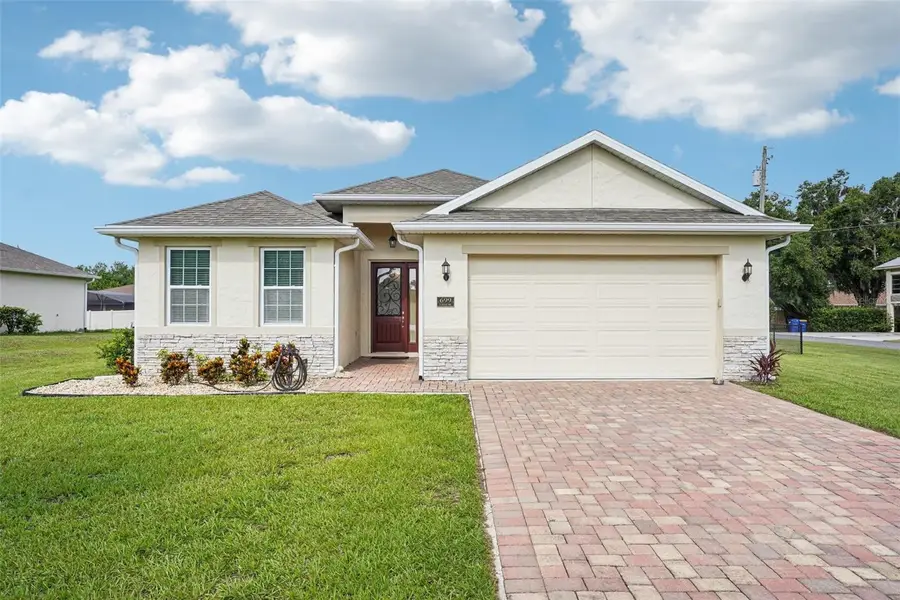 699 S Dixie Drive, Howey In The Hills, FL 34737 - Image #2