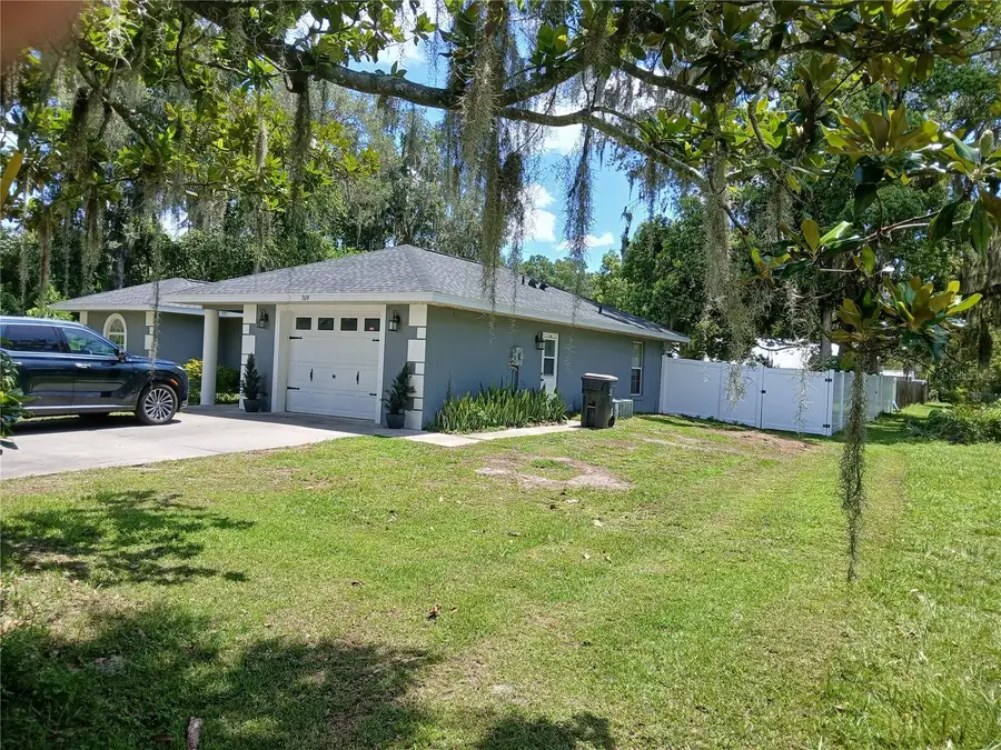 309 N Westwood Street, Bushnell, FL 33513 - Image #2