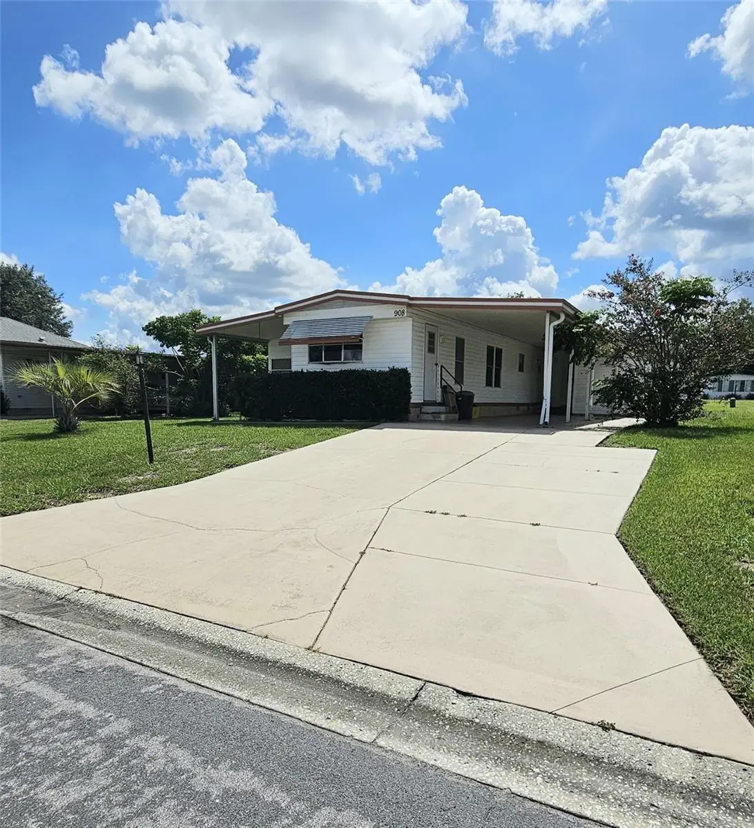 908 Silver Oak Avenue, Lady Lake, FL 32159 - Image #1