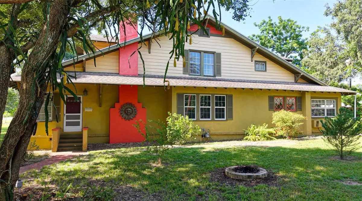 150 E Charlotte Avenue, Eustis, FL 32726 - Image #1