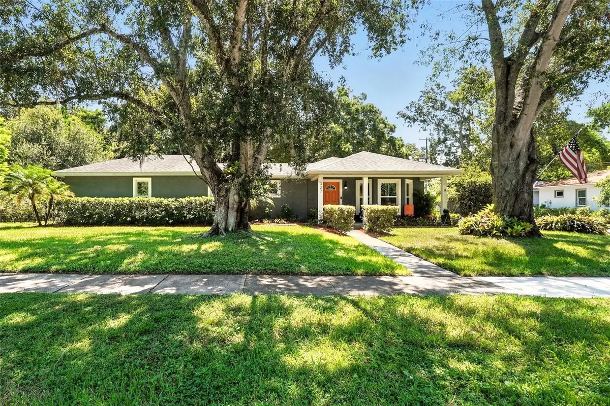 327 S Lakeview Avenue, Winter Garden, FL 34787 - Image #1